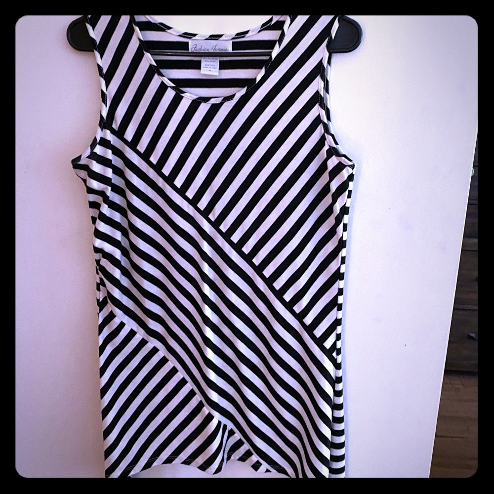 Black and white tunic!